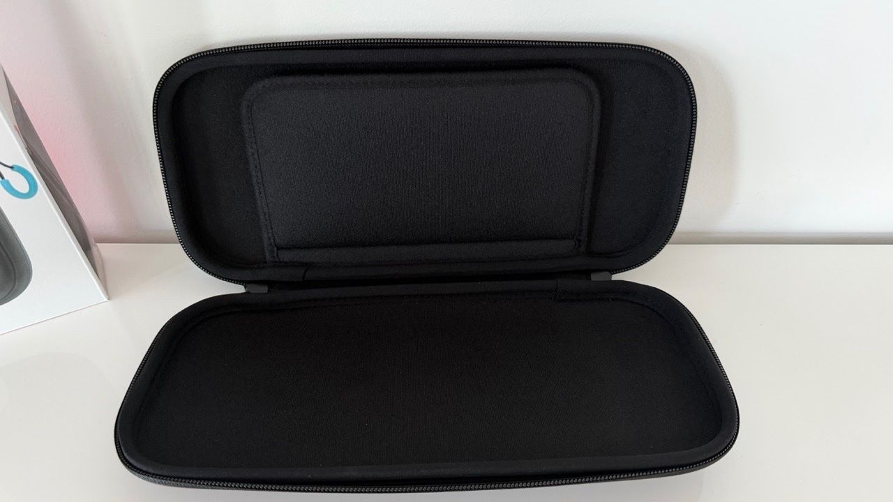 Nintendo Custodie protettive: Nintendo Switch 2 Case und Screen Protector *neu* – Nuovo e nell'imballaggio originale da Zug venduto da JensBE 1