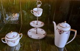 Etagère 3-teilig plus ev. Krug und Zuckergeschirr