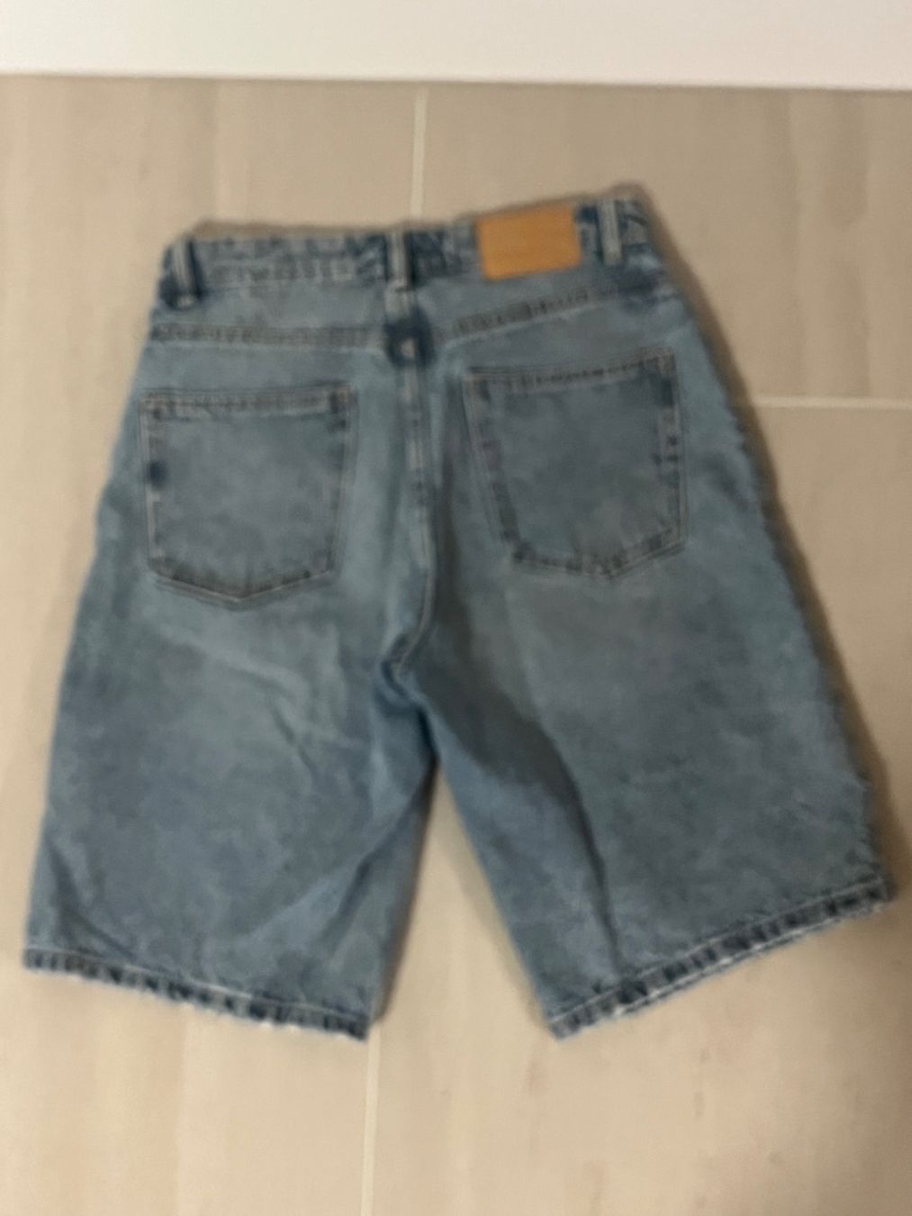 Only Jeans: Denim Short Gr S ( loose fit) von ONLY – Usato da Luzern venduto da Sono2 6