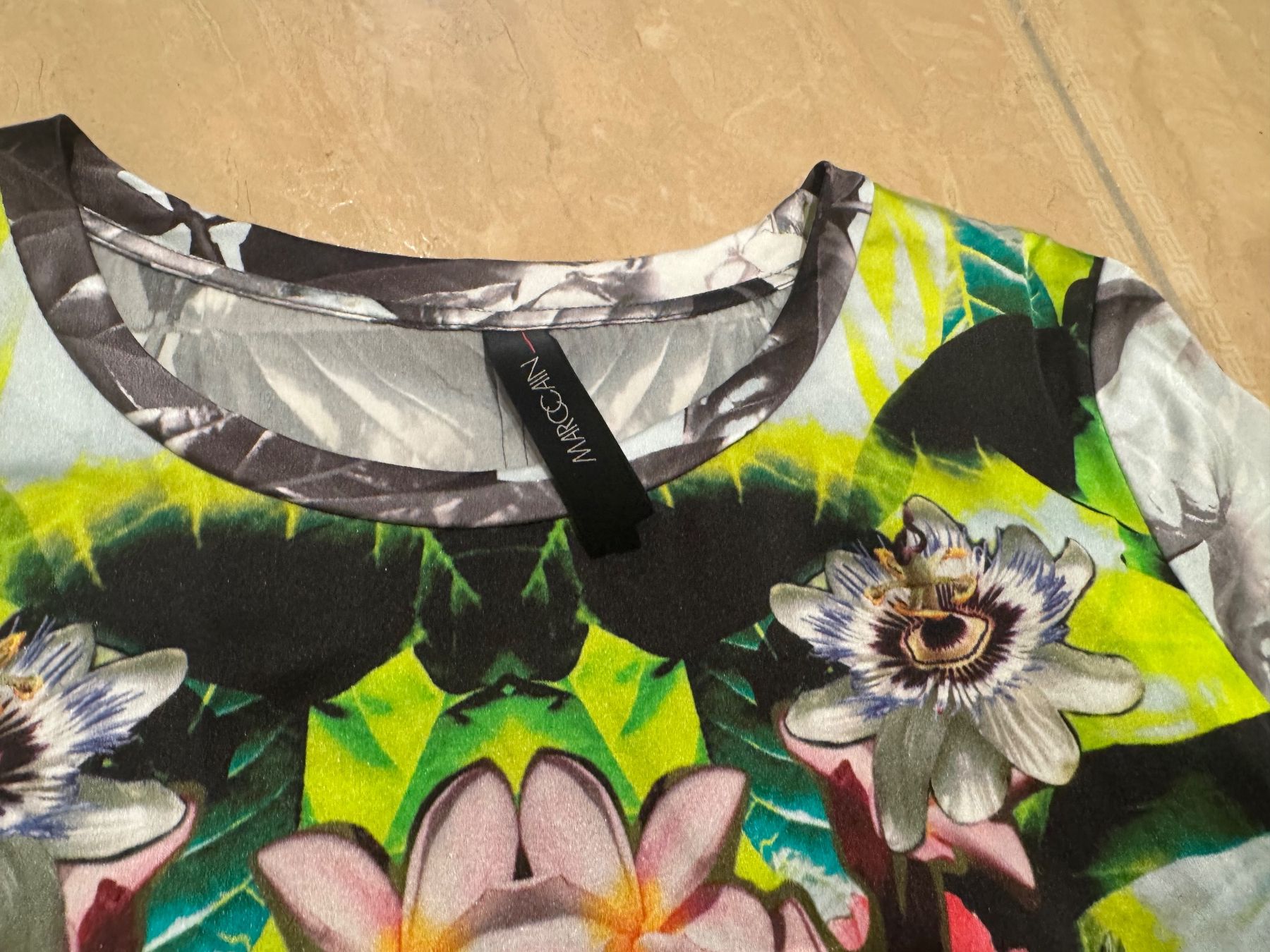 Marc Cain Top: Marc Cain NWT Seidentop, Grösse 3, 38 – Nuovo (secondo la descrizione) da Klingnau venduto da Markus14 4
