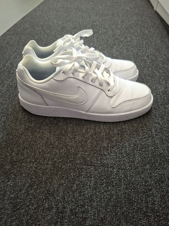 Nike Schuhe Weiss Grösse 43 Top Zustand! (Gebraucht) in Rütihof - Main Image