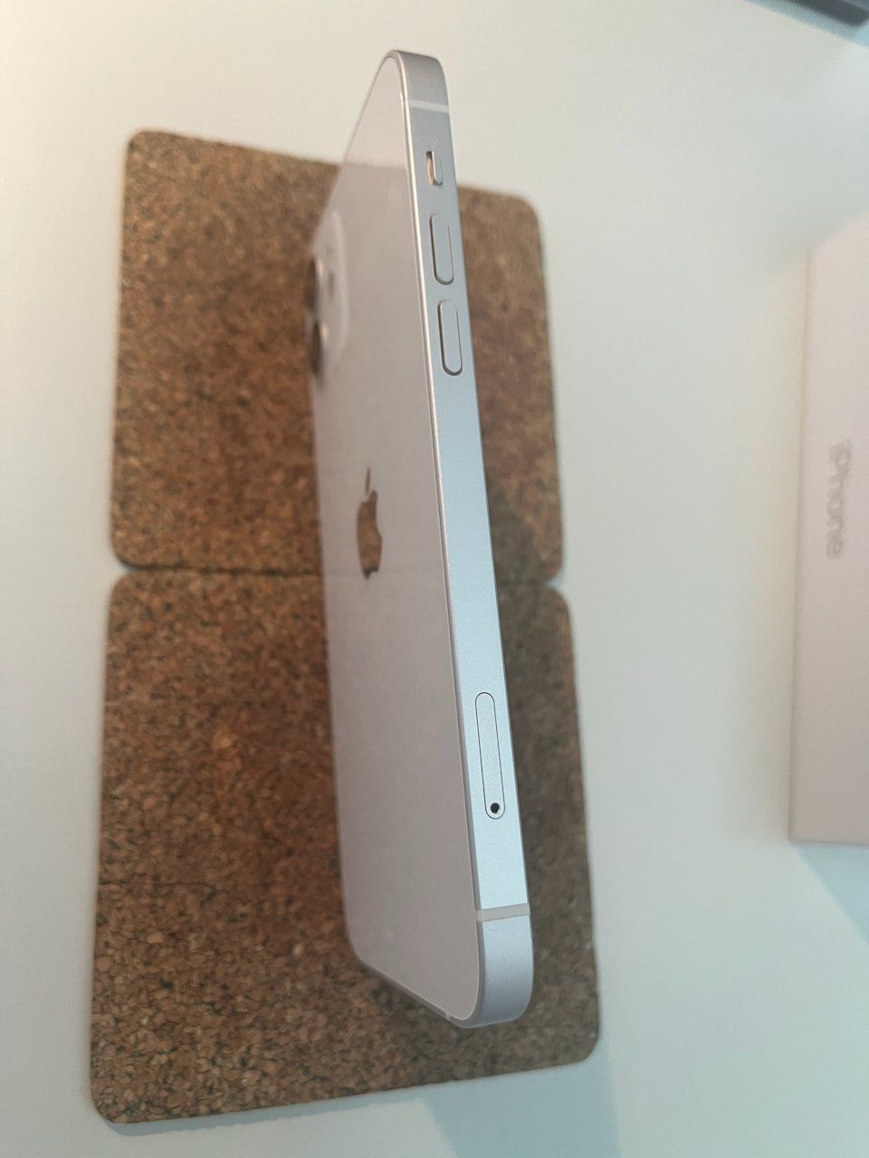 Apple Telefoni cellulari / Smartphones: iPhone 12 White 64GB – Usato da Wädenswil venduto da quattromic 2
