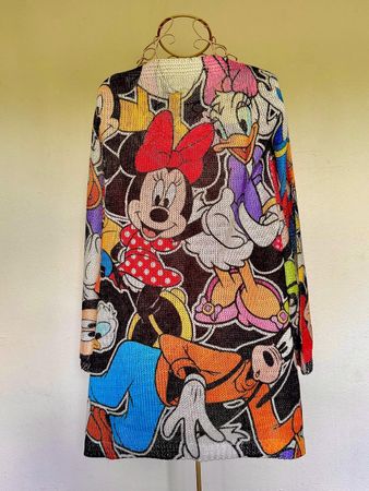 Really nice Italian design,light sweater Disney style