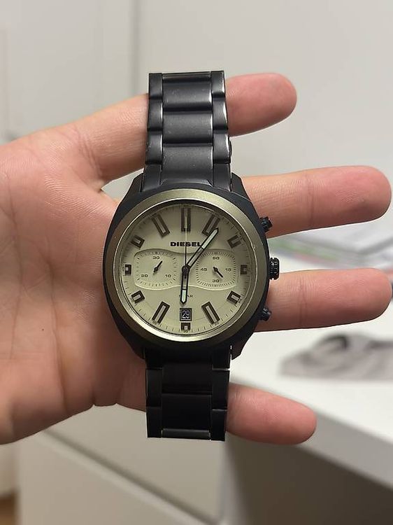 DIESEL-UHR 1
