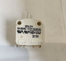 XP2-Z11 Schalter 16A 250VAC - Top Zustand, sofort verfügbar!