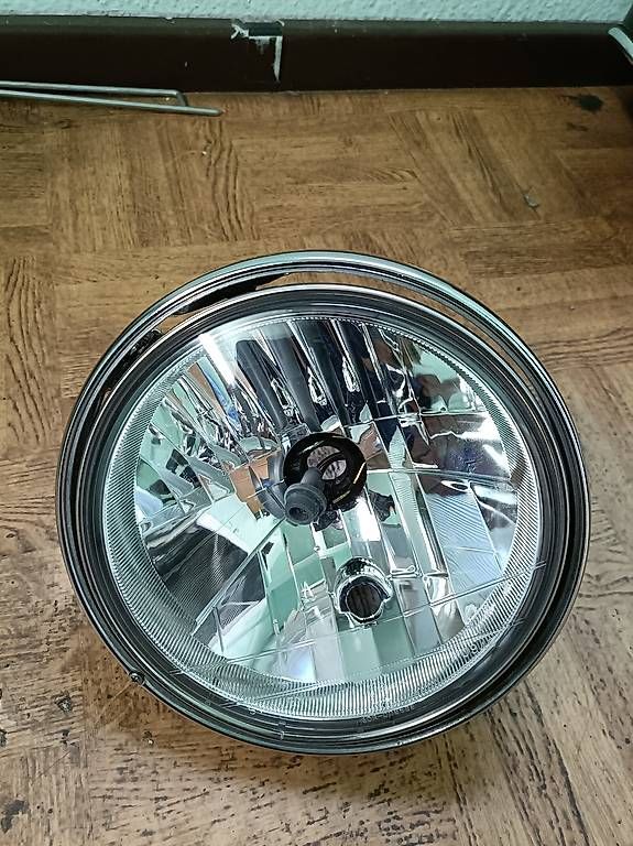 Strada: Faro Suzuki gsx – Usato da Bironico venduto da aut_v8ks 1