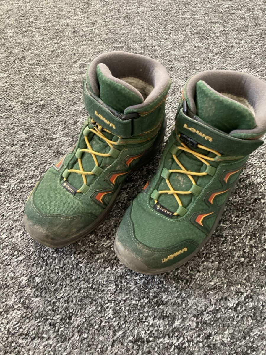 Lowa Scarpe per ragazzi: Lowa Maddox warm 31 – Usato da Chur venduto da Tommm