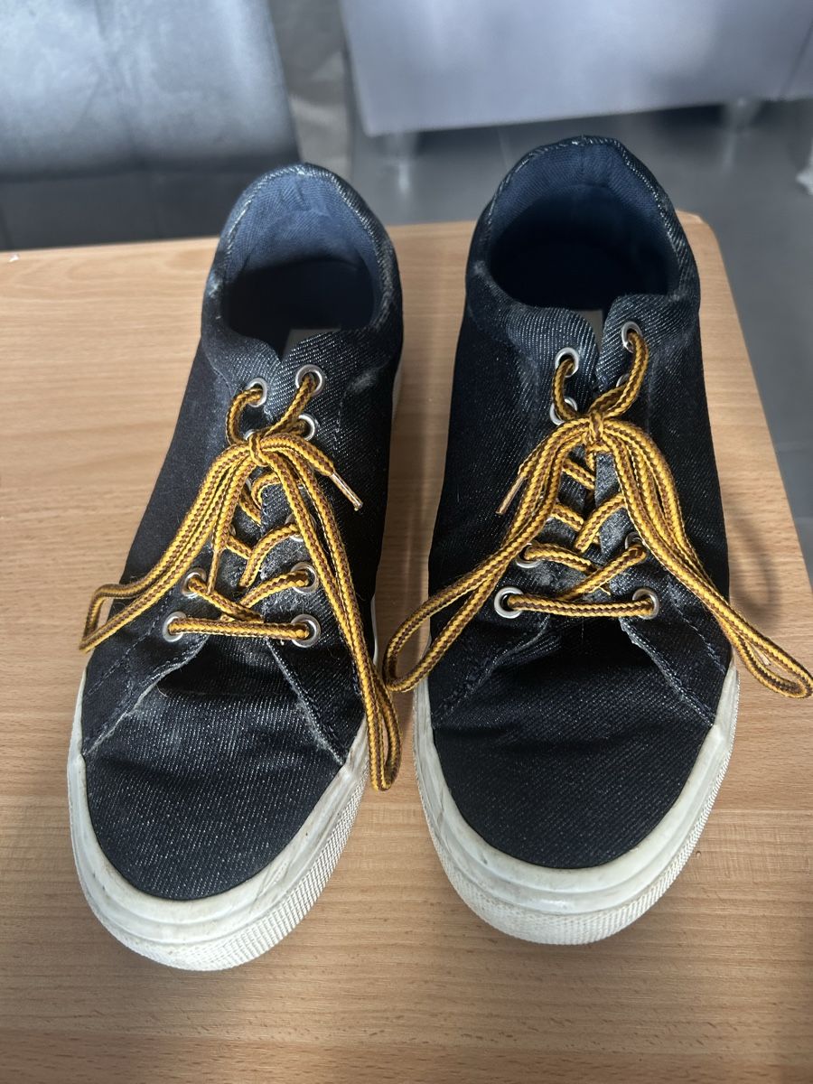 Scarpe da uomo: Chaussure en tissus – Usato da Grancy venduto da Raphaborg05 1