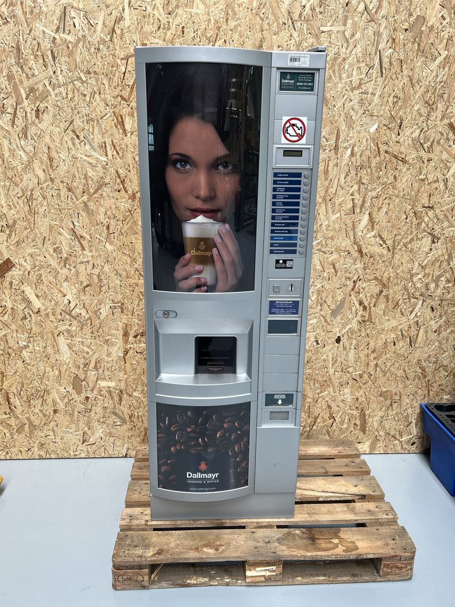 Macchine per caffè & Macchine per espresso: Dallmayr Kaffeevollautomat ab Service – Usato da Galgenen venduto da P-Tech_Performance