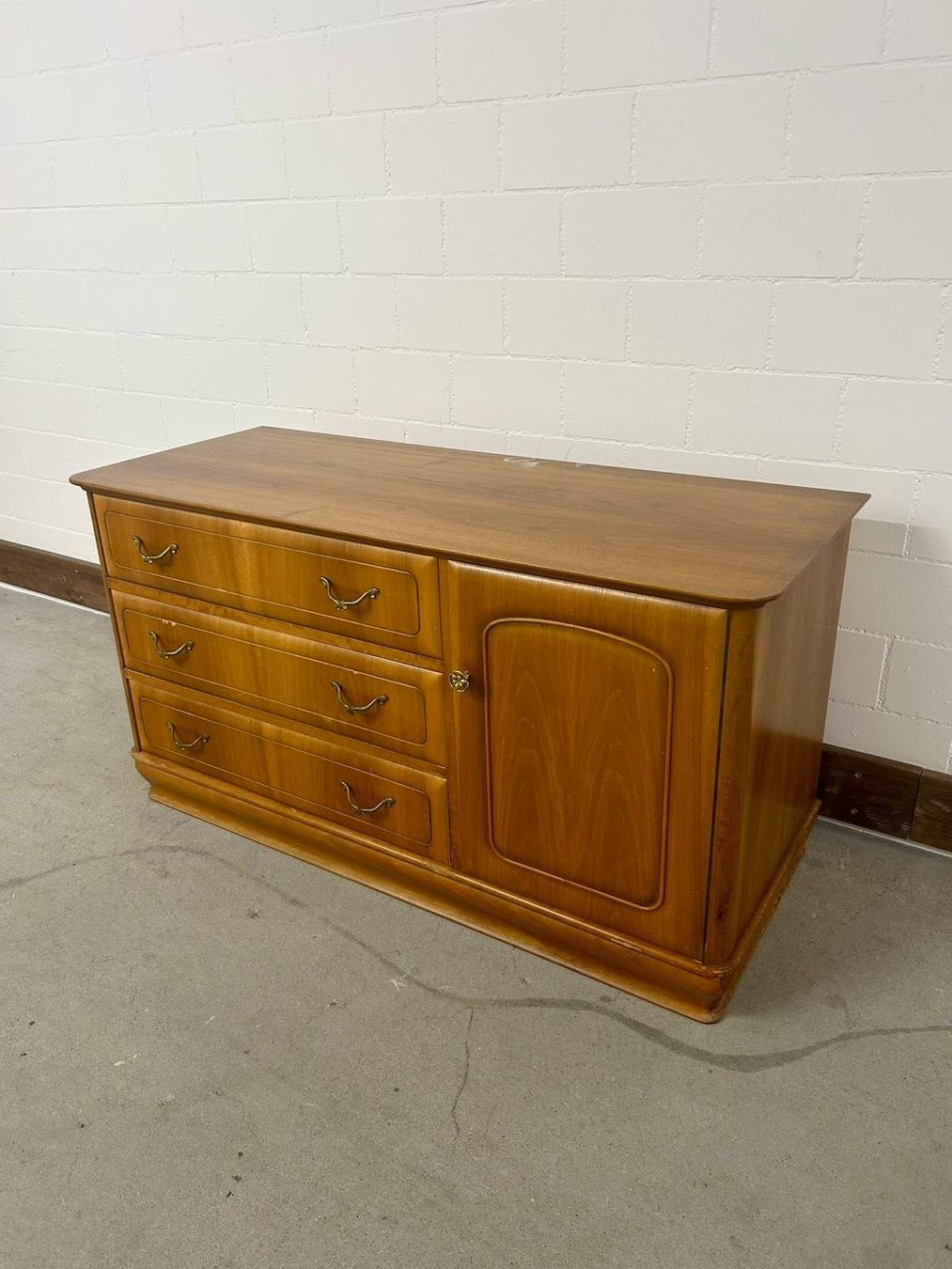 Cassettiere: Retro Sideboard Buffet mit Schubladen Holz Vintage Kommode – Usato da Rickenbach ZH venduto da Insider-Boerse 6
