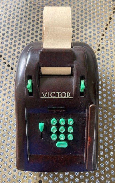 Taschenrechner: ViNTAGE Calculatrice bakélite VICTOR – Gebraucht aus Onex von gga_5vcf