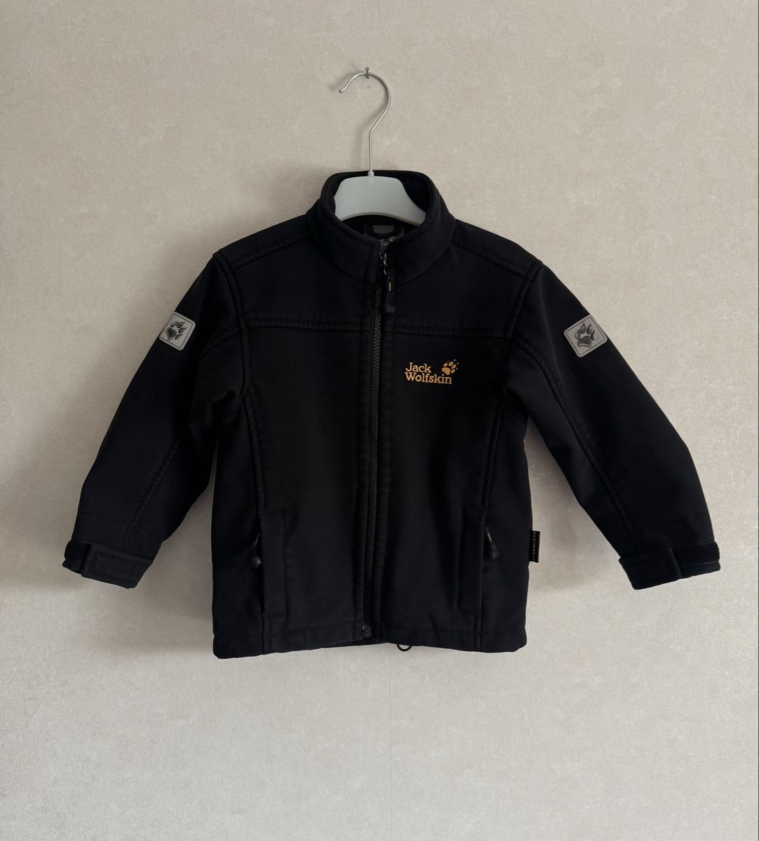 Jack Wolfskin Giacche & Cappotti: Jack Wolfskin Softshell Jacke Gr. 104, Schwarz, Warm - Top! – Usato da Flumenthal venduto da Krajan