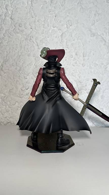 Statuette: P.O.P DX One Piece Hawk-eyed Mihawk Figur – Usato da Auenstein venduto da SaRijNarU 2