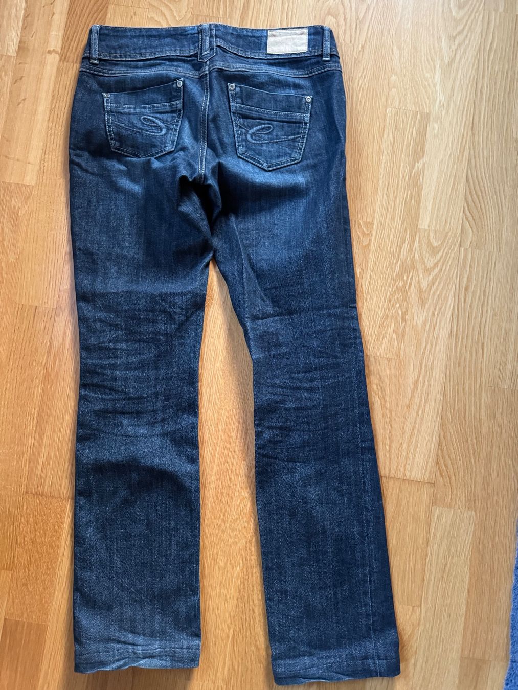 Esprit Jeans: Originale Esprit EDC Jeans Gr. 28 Dunkelblau – Usato da Bern venduto da Moonsleeper 1