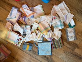 90 Stück neu & alt Damen Taschentücher Konvolut gemischt g