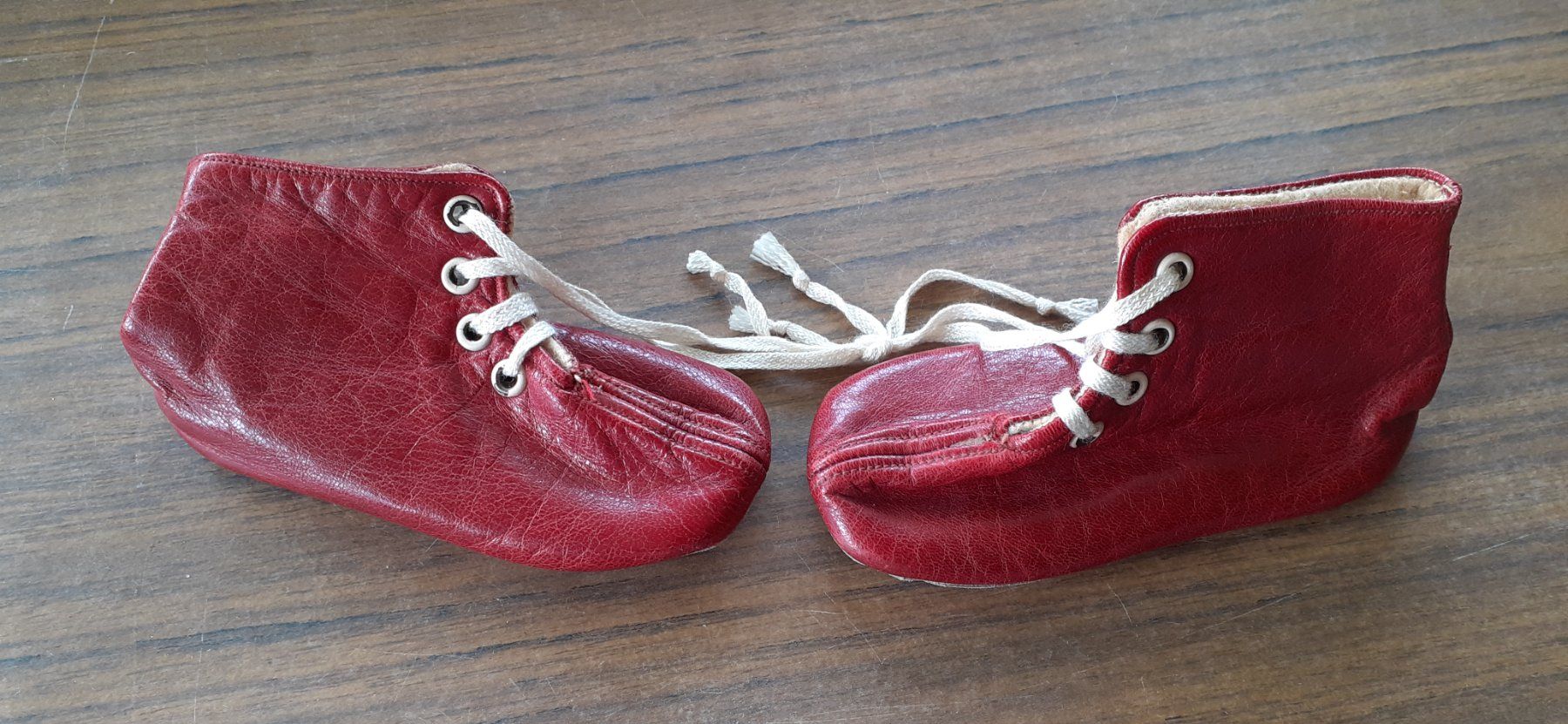 Spielzeuge: Puppenschuhe antik – Gebraucht aus Mörschwil von lindaswunderkiste 1
