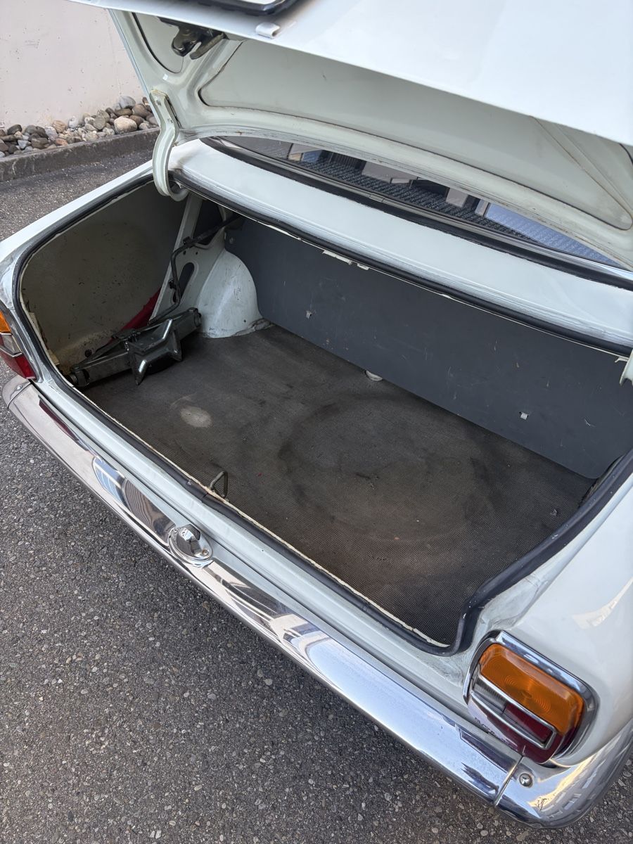 Toyota Autos: Toyota Corolla KE-11 – Gebraucht aus Tann von Corolla70-74 7