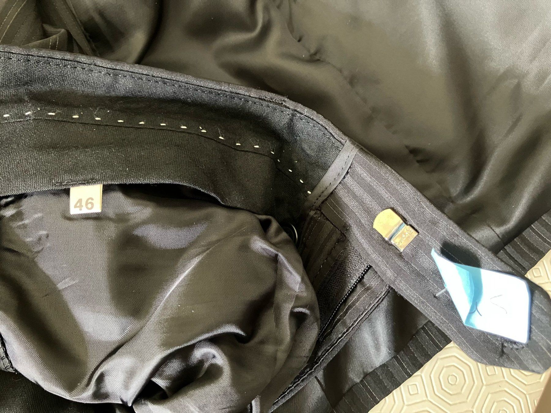 Completi: Completo uomo tg.46 Nextrend – Usato da Melano venduto da H-Sara 3