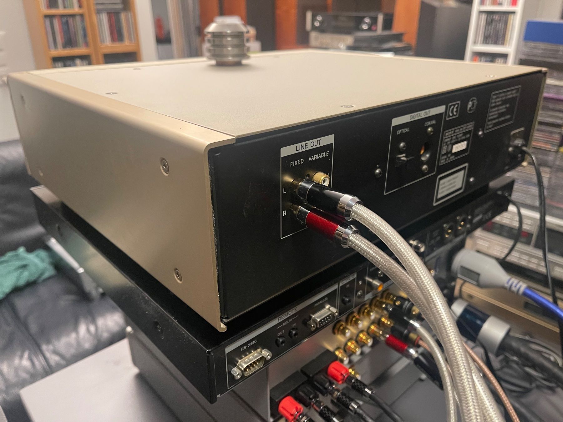 Sony Multimediaplayer & Streamer: SONY CD-PLAYER XA50ES CHAMPAGNER - TOP – Gebraucht aus Wald ZH von  8
