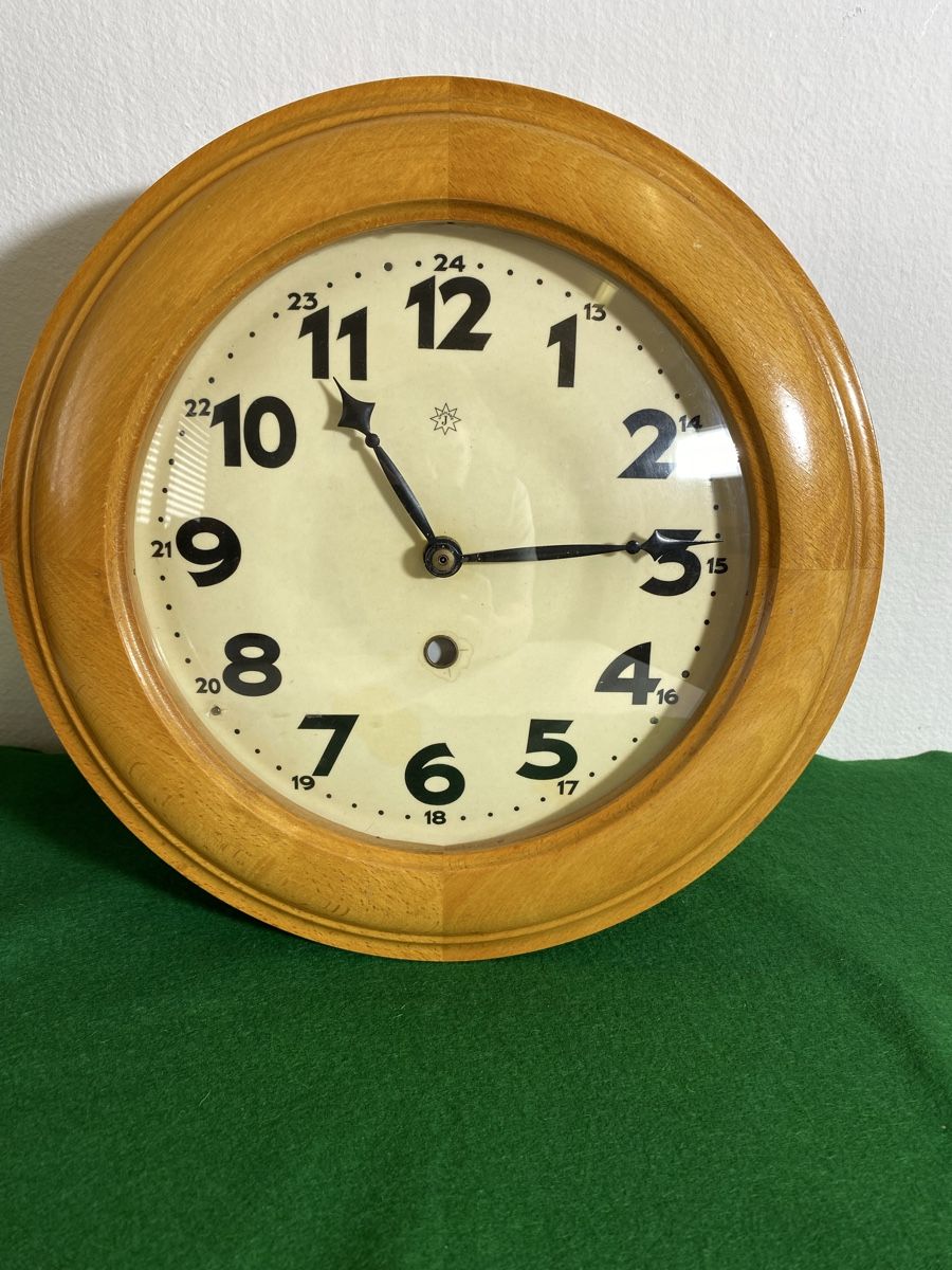 Junghans Stand- & Wanduhren: Junghans Wanduhr, Gehäuse antik – Gebraucht aus Utzigen von Lasagne99