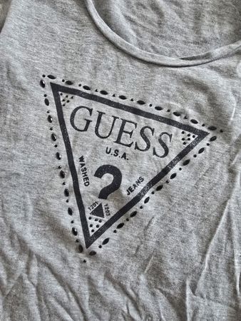 Langarmshirt GUESS grau Grösse S im guten Zustand