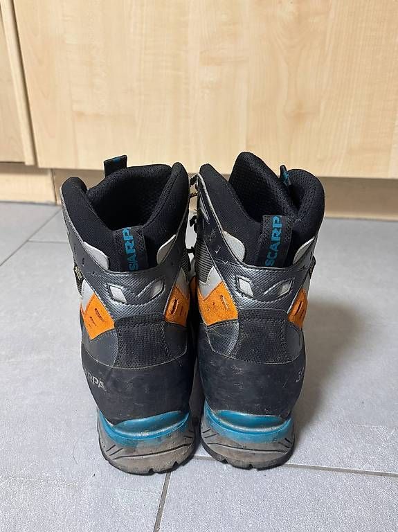 Scarpe da uomo: Scarpa Gore Tex Bergschuhe Wanderschuhe Grösse 44 – Usato da Naters venduto da vir_8t9z 3