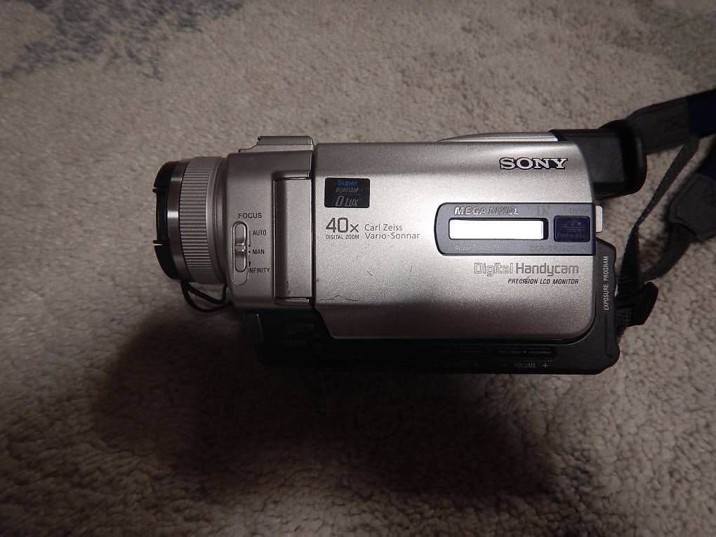 Camcorder: Videokamera Sony – Gebraucht aus Frutigen von Tony1813