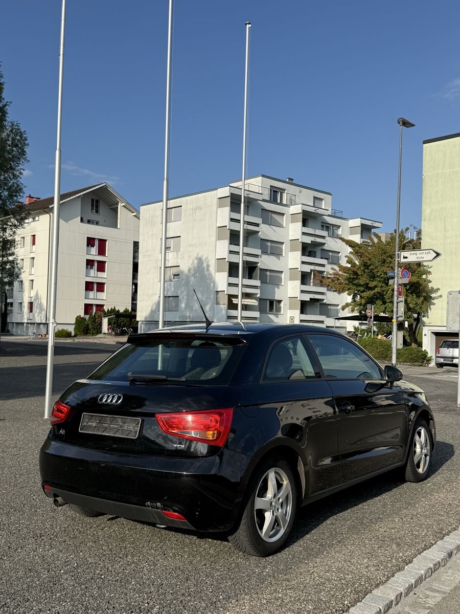 Audi Automobili: Audi A1 1.6TDI – Usato da Widnau venduto da SBCars1 3