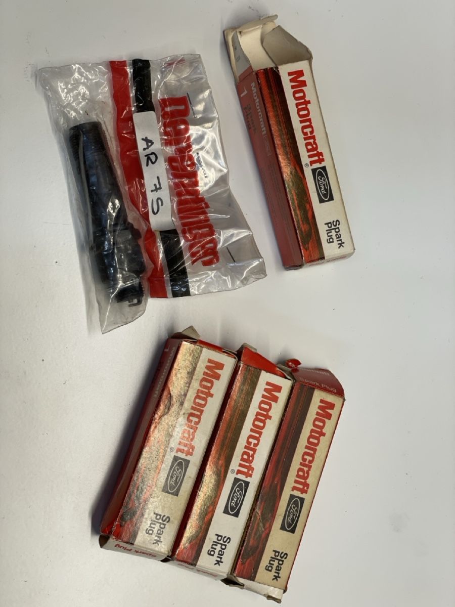 4 Candele di accensione Motorcraft AR7S per Ford nuove (Neu und ...