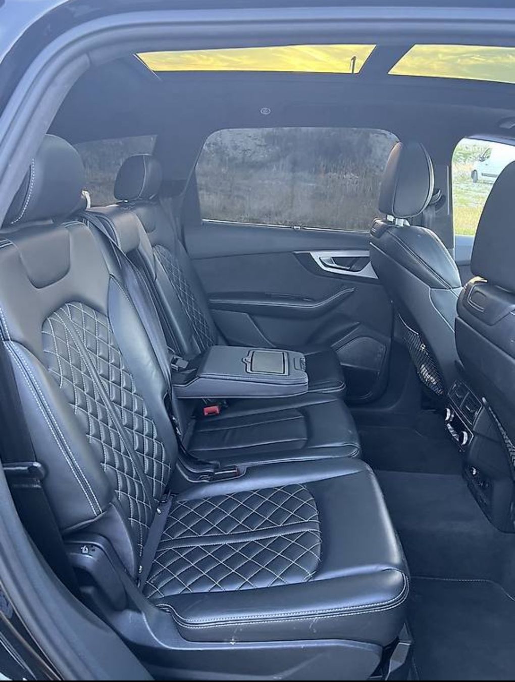 Audi Automobili: Audi SQ7 noir, parfait état – Usato da Romont FR venduto da Djeb7 8