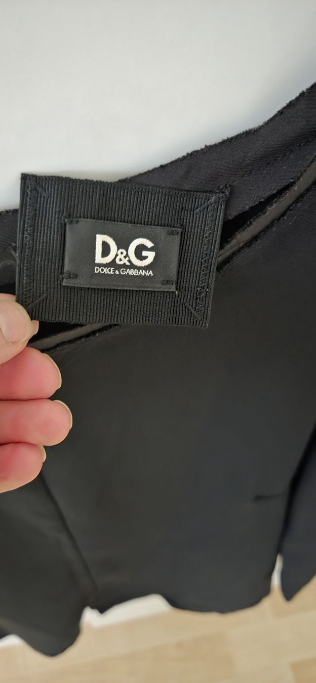 Dolce & Gabbana Camicette: D&G Bluse schwarz Gr.38 – Usato da Hellbühl venduto da Oki_doki 2