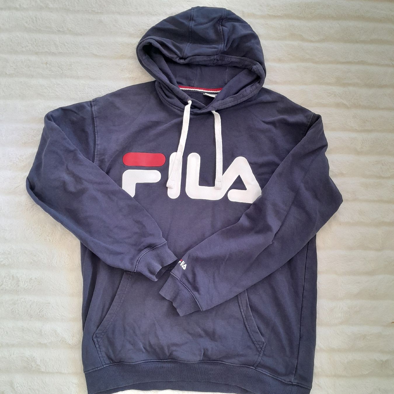 Fila Pullover & Sweatshirts: Pull Fila vintage, taille M, bleu marine, – Gebraucht aus Renens VD von ser_j2fn