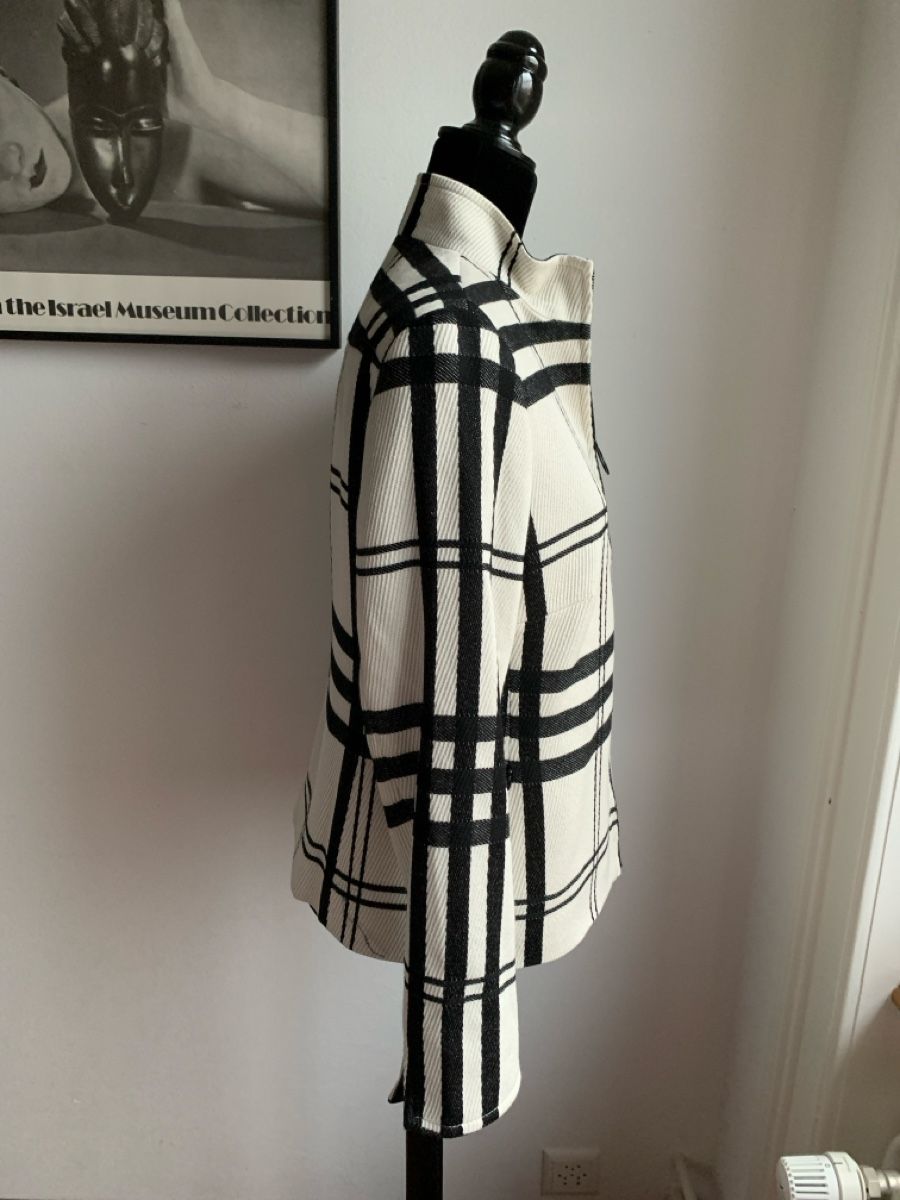Akris Jacken: AKRIS: Eleganter heller Woll-Blazer mit Karomuster, 38 – Neu (gemäss Beschreibung) aus Luzern von designluzern 4