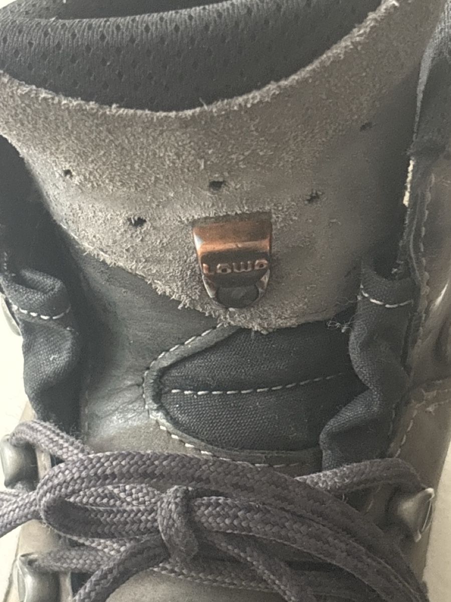 Lowa Scarpe da donna: Lowa Wanderschuhe gr.6 – Usato da langenthal venduto da rundholz7 1