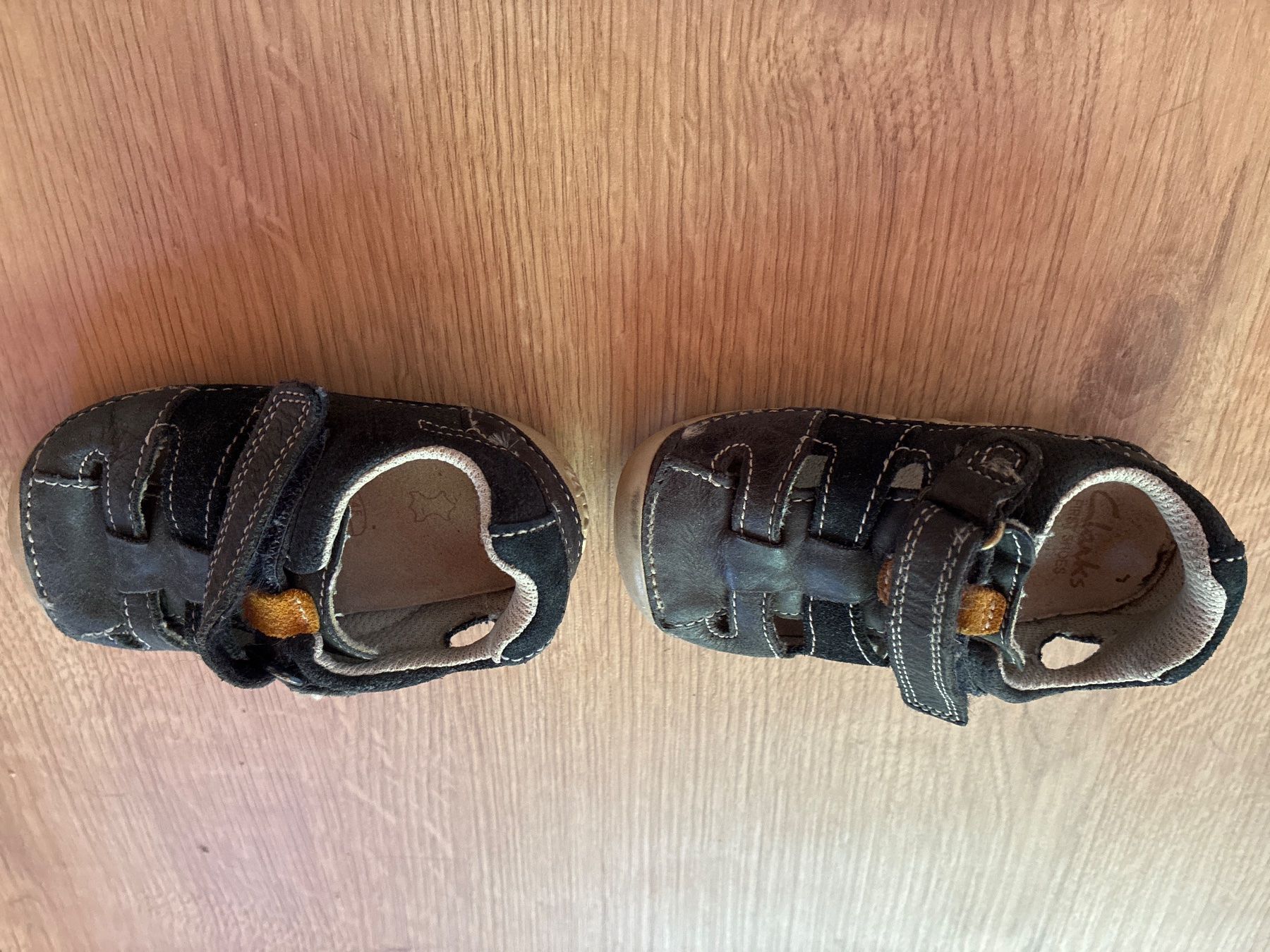 Scarpe per ragazzi: Sandalen Clarks First Shoe, Grösse 20 – Usato da Eggenwil venduto da mic_b5l2 2