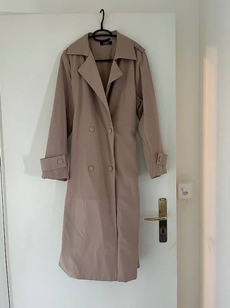 beiger Trenchcoat von basics by sita
