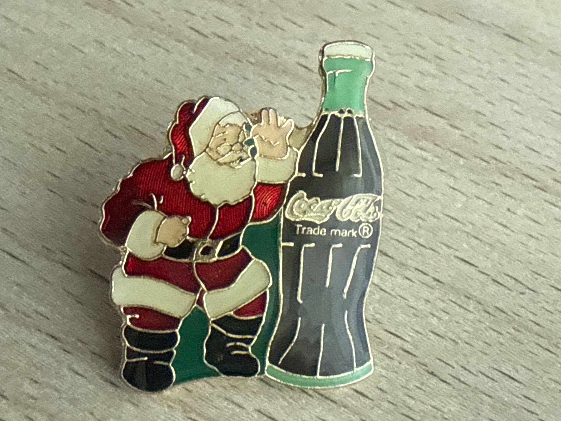 Coca-Cola Plaketten & Abzeichen: Pin Coca-Cola – Gebraucht aus Glattbrugg von Schweigmatt