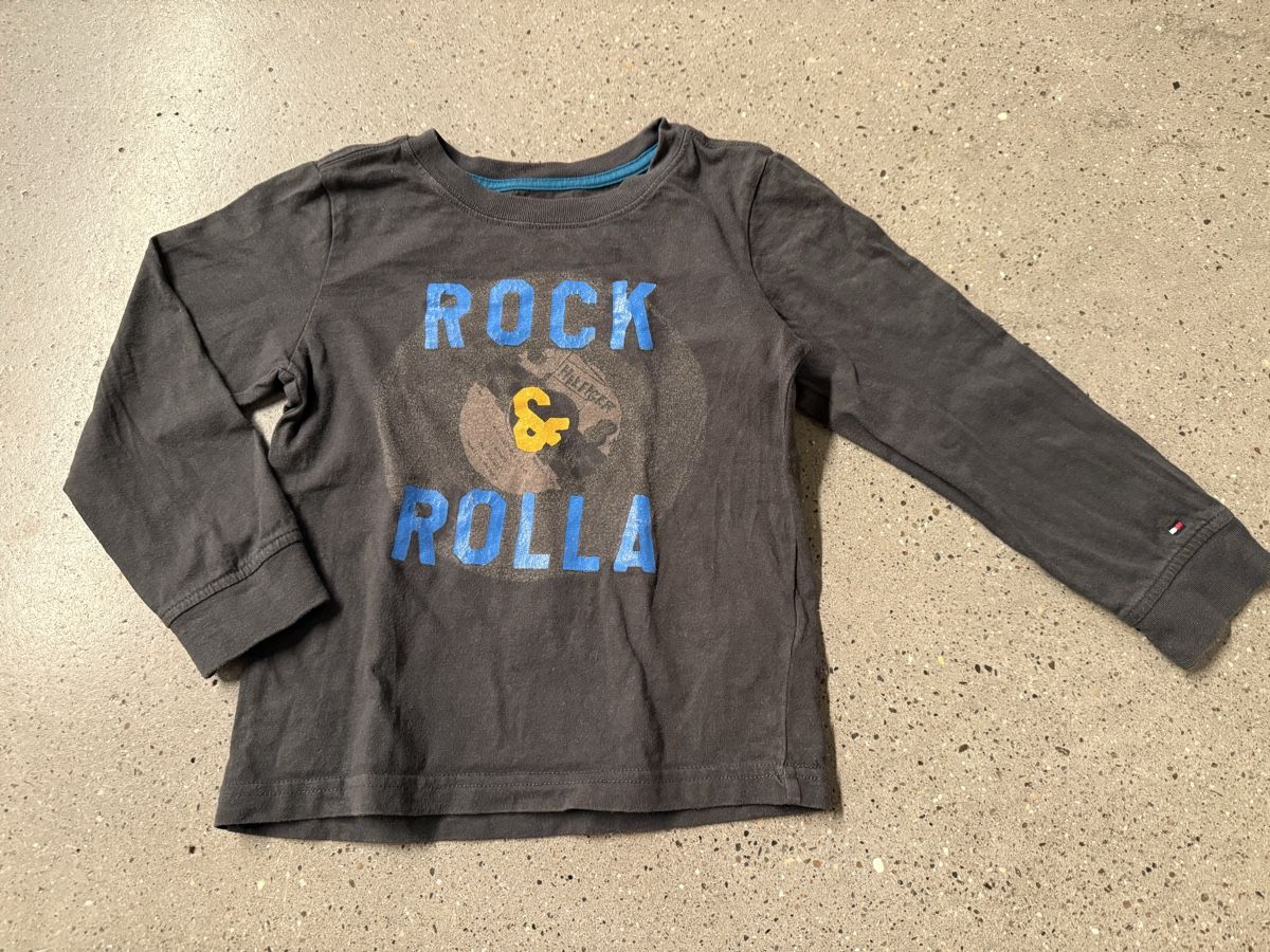 Tommy Hilfiger Pullover & Sweatshirts: Tommy Hilfiger Pulli - Grösse 4T – Gebraucht aus Hinteregg von Jazz-C