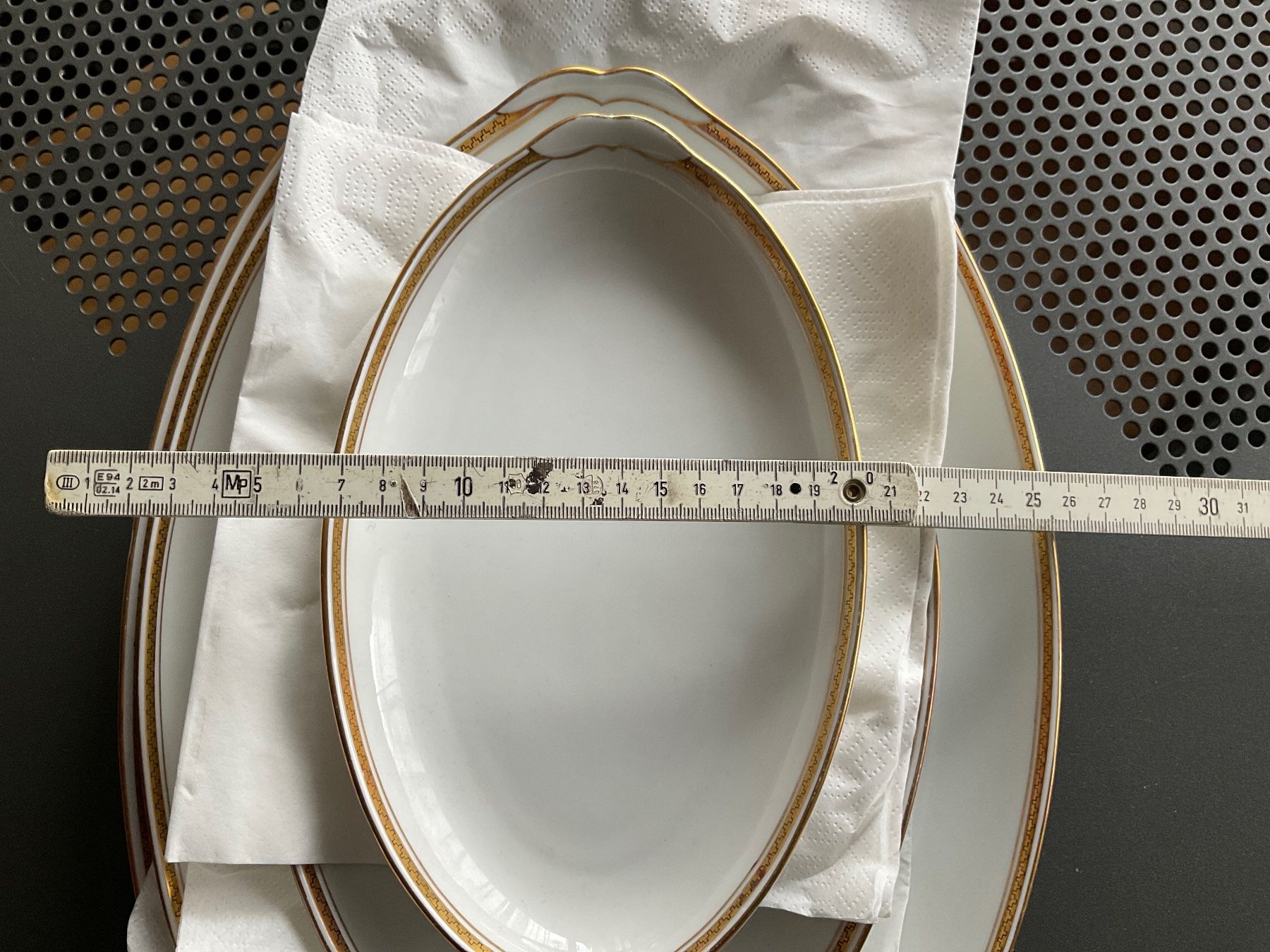 Servierplatten: Langenthal Anbieter Teller – Gebraucht aus Emmen von Lampery 7