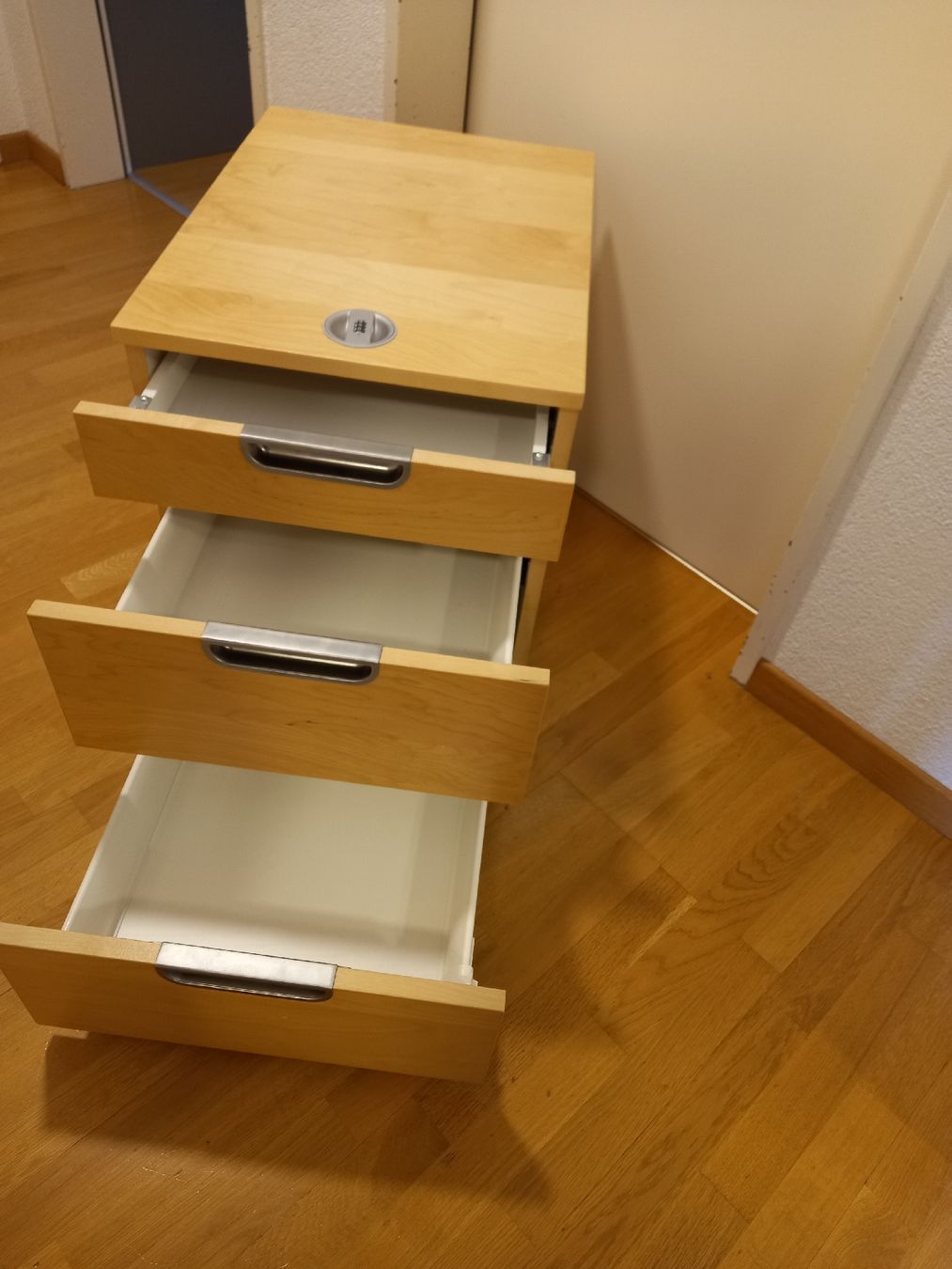 Ikea Korpus: Büro Schubladenschrank – Gebraucht aus Niederteufen von asaniel 2