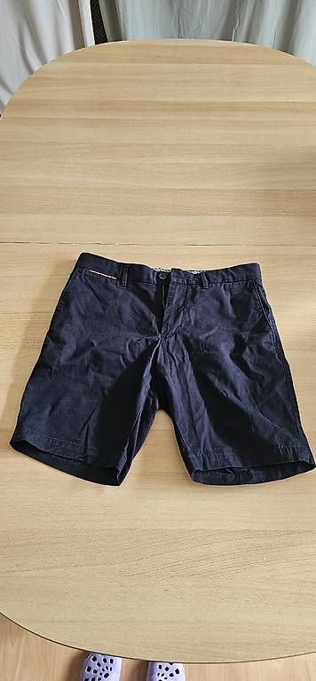 Pantaloni: Short Tommy Hilfiger  – Usato da Marin-Epagnier venduto da Nat_14