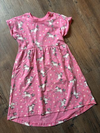 Tolles Kleid Gr. 122, Neu