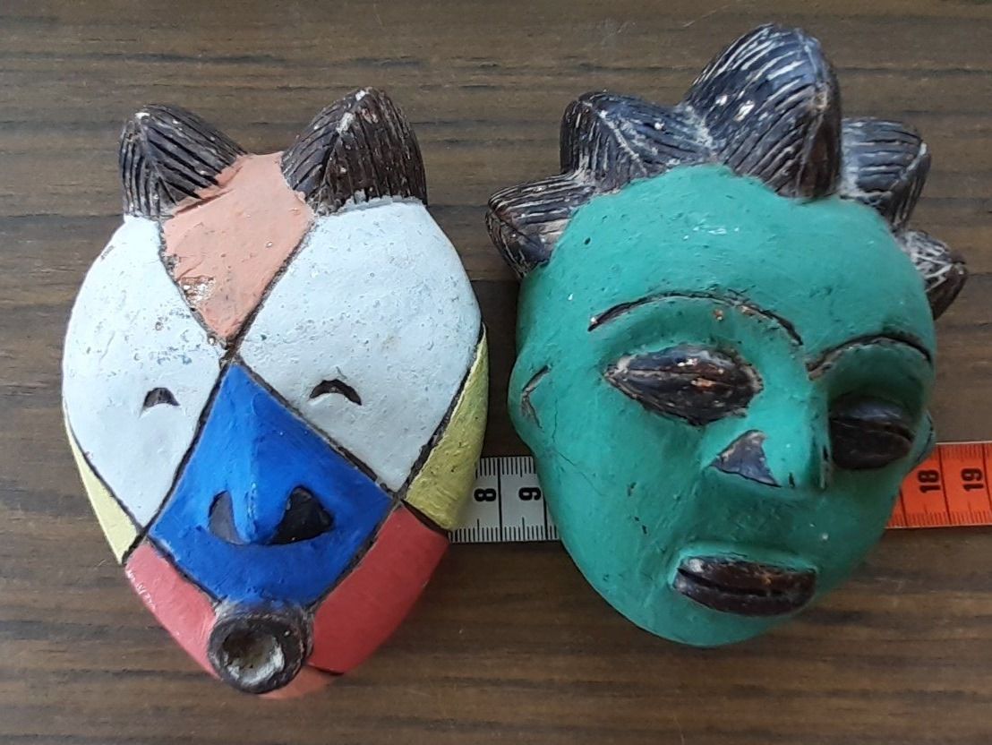 Arte internazionale: Afrikanische Masken – Usato da Mörschwil venduto da antiksalon 1