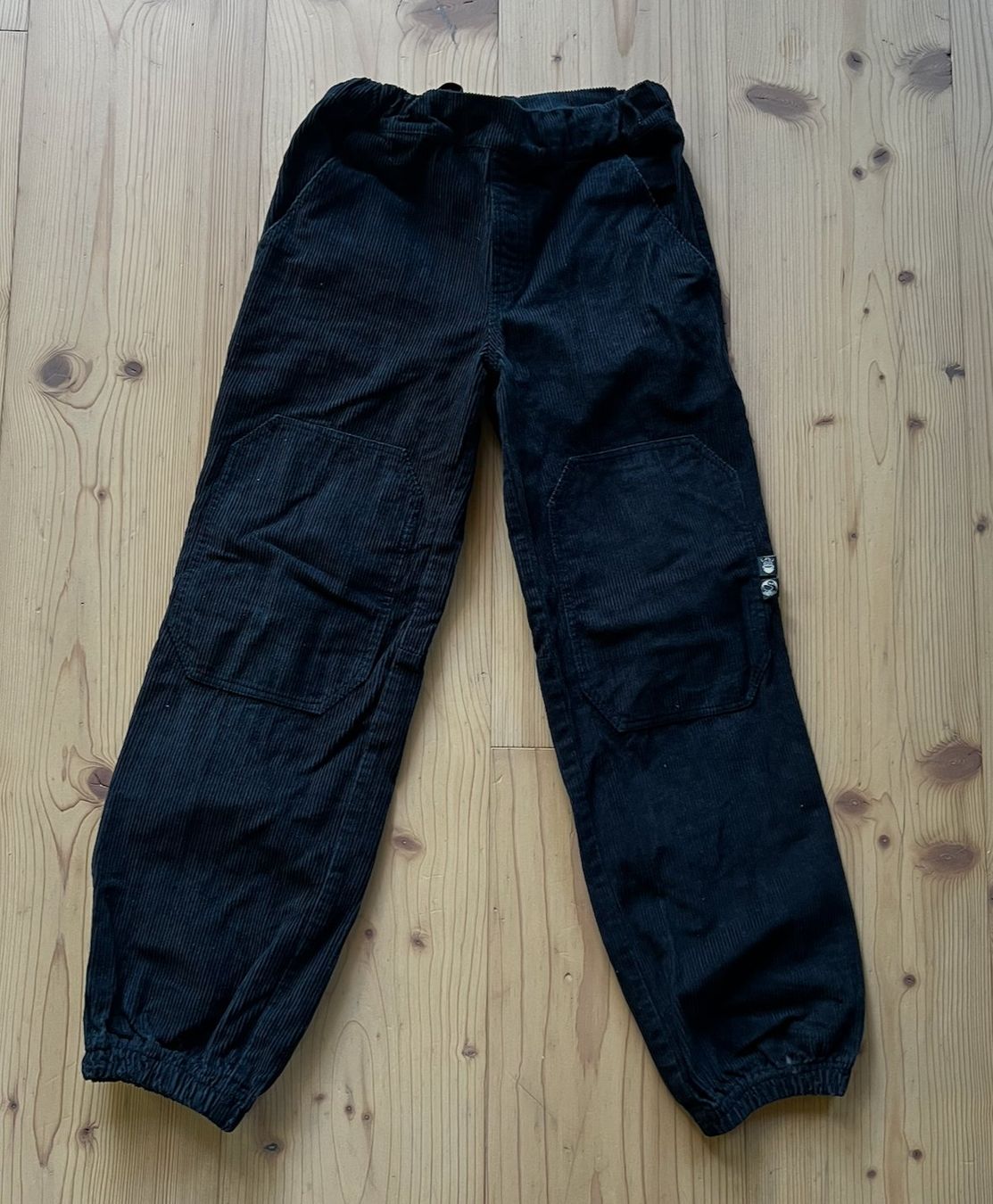 Danefae Pantaloni: Kinderhose Danefae Cord Grösse 140 – Usato da Zürich venduto da meggimay