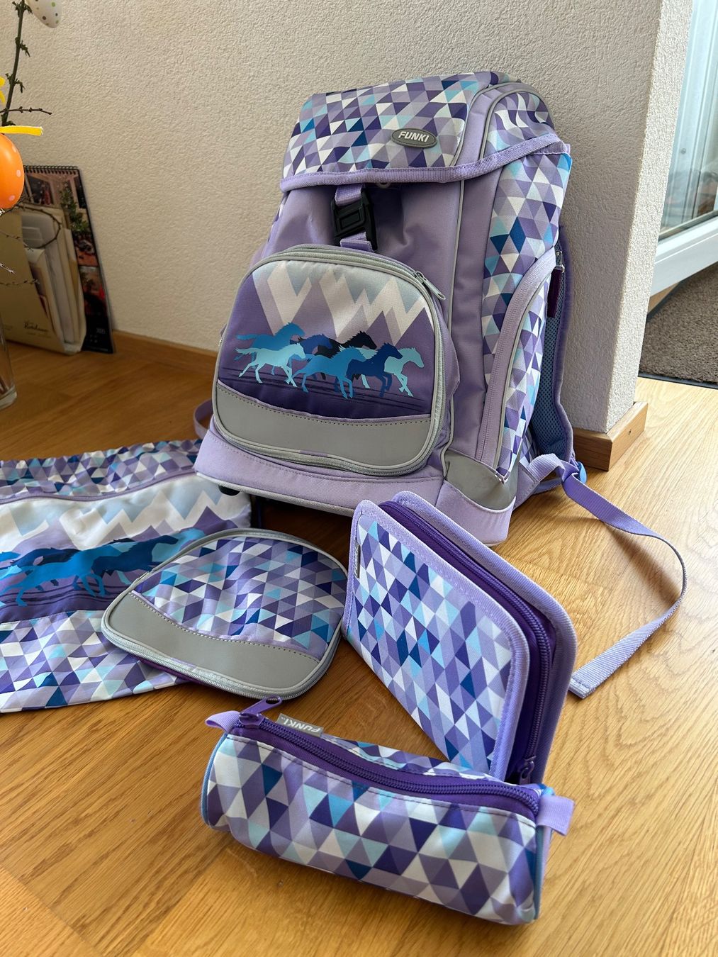 Funki Kindertaschen: Schulthek Funky Etui Komplett Set – Gebraucht aus Herisau von knustine 1