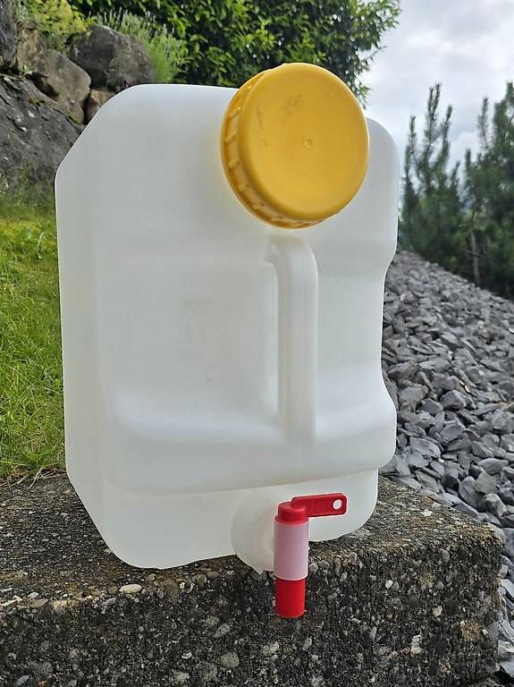Serbatoi, Taniche & Tubi: Wasserkanister 20l – Usato da Triesen venduto da JuventusTurin1897 2