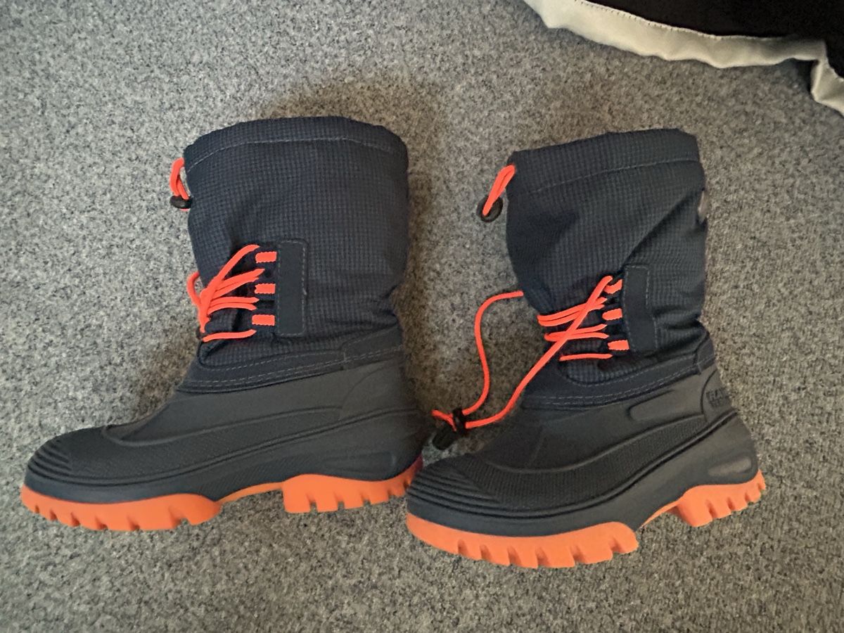 Chaussures garçon: Warme Winterstiefel, Grösse 32 – D'occasion à Diepoldsau par Kekoa75