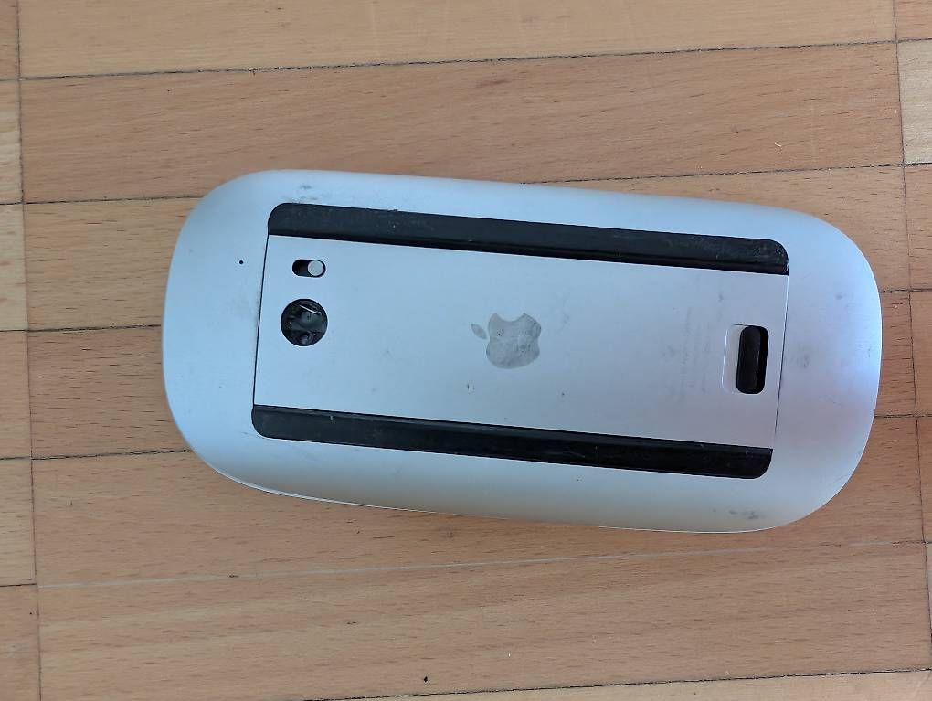 Souris: Apple Magic Mouse 1 Bluetooth Multi-Touch Maus (A1296) – D'occasion à Zürich par kopanskk 1