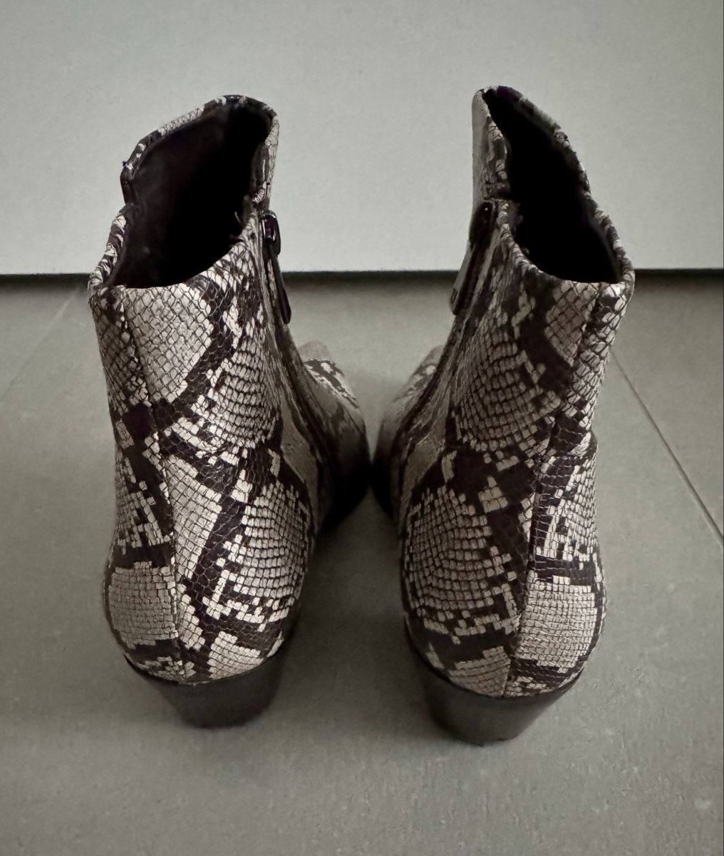 Scarpe da donna: Stiefeletten Leder Schlangenmuster, Gr. 39 – Usato da Zürich venduto da _luise_ 4