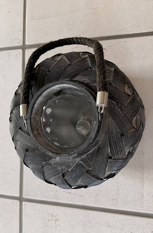 Lanternes: Dekorative Laterne mit Glaseinsatz  CHF 20.- – D'occasion à Zumikon par Fahrgaestin 2